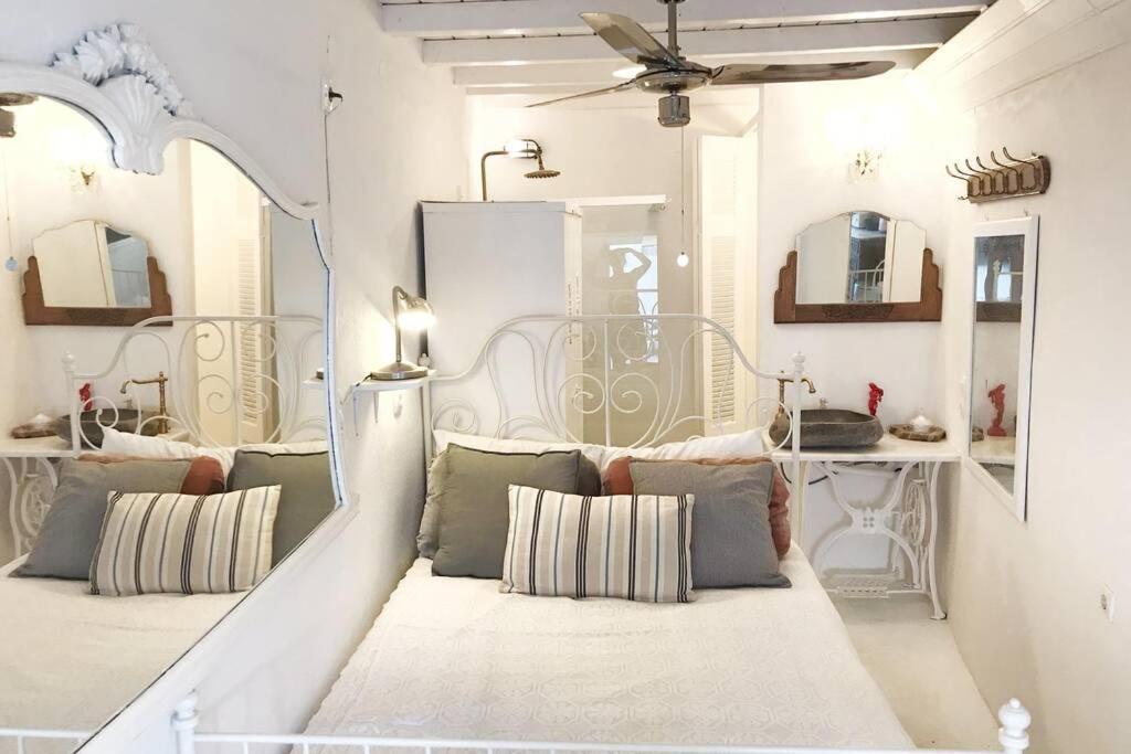 Vila Little Cactus Serifos Town Exteriér fotografie